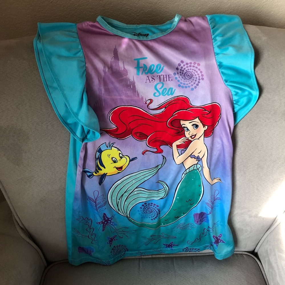 Girls Ariel Little Mermaid nightgown size 5T
